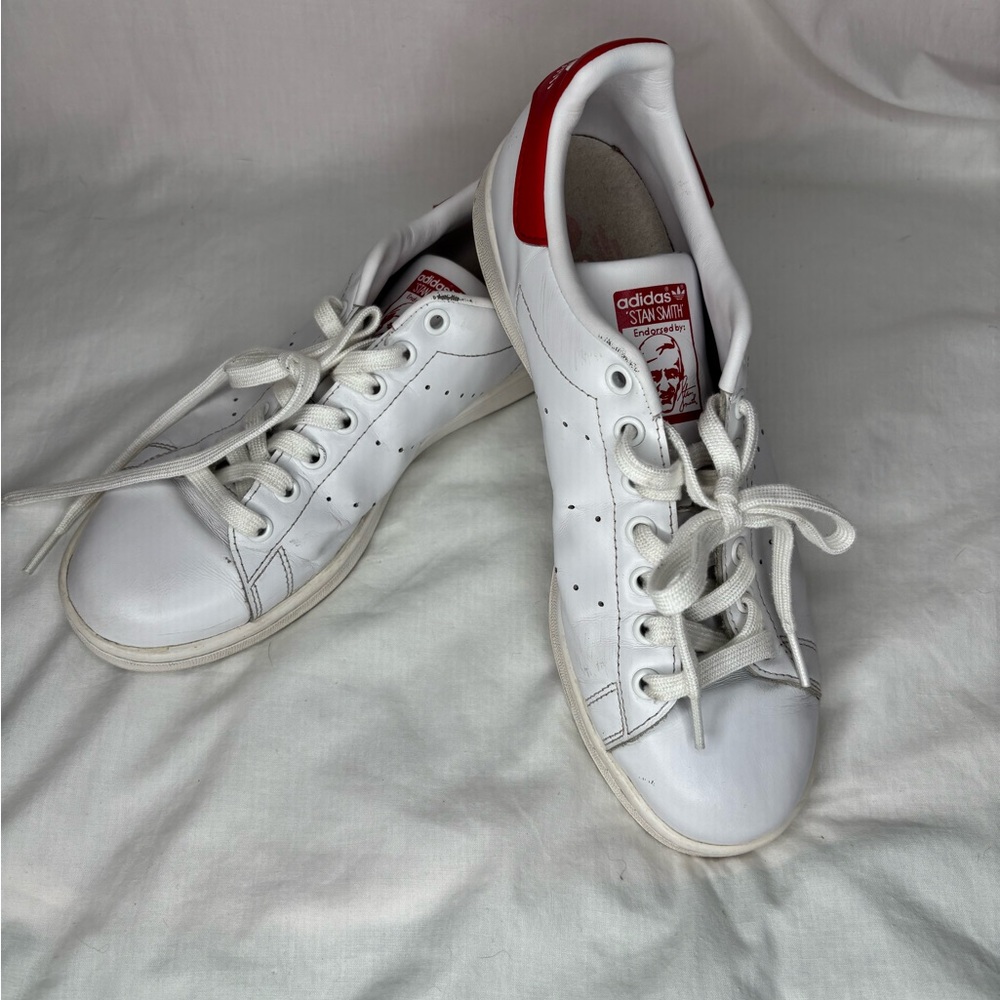 adidas men’s shoes Stan Smith size8.5 red details